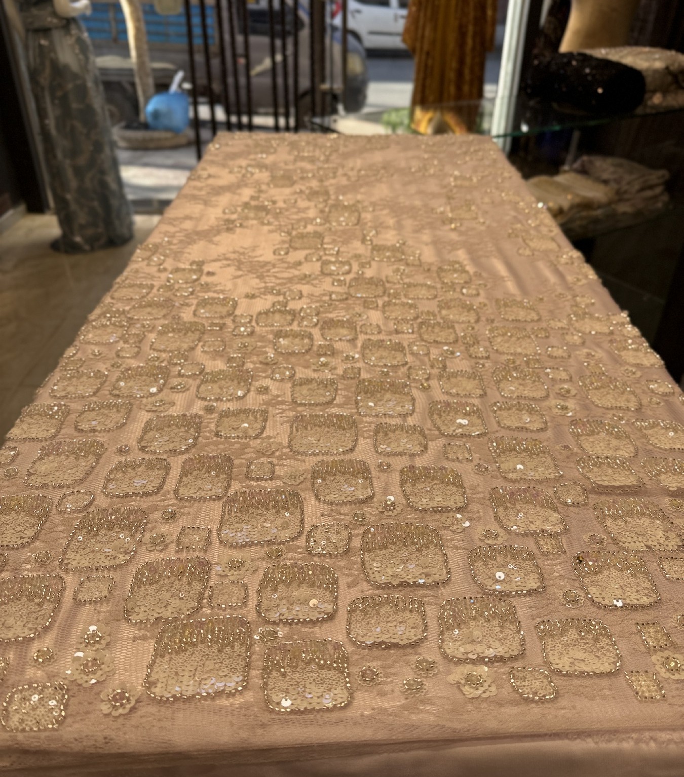 Coupon 3 Metre DENTELLE  LUXURY  ROSE